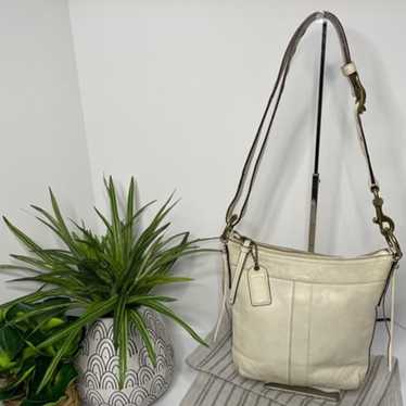 Vintage coach off white - Gem