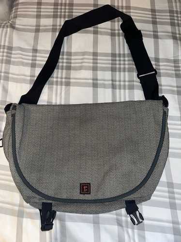 Rickshaw ショルダーバッグ made in San Francisco Rickshaw Bagworks