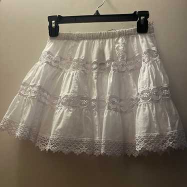 Elegant White Lace Skirt - image 1