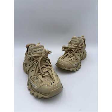 Balenciaga size 41 track - Gem Balenciaga size 41 track - Gem