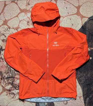 Arc'teryx Beta SL Hybrid Gore-Tex Jacket Yellow Size S