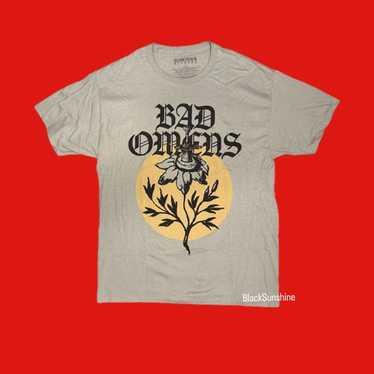 Bad Omens / バッド・オーメンズ - MOTH Tシャツ(オフホワイト