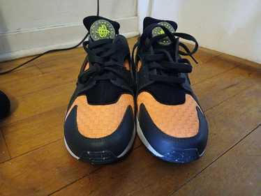 Nike Air Hurache Size 12.5 - image 1
