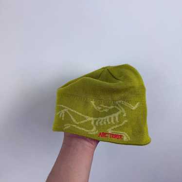 Bird head toque - Gem