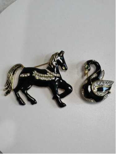 Vintage horse brooch, black - Gem