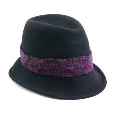 Red hat chanel - Gem