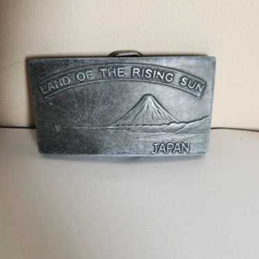 Buckle the rising sun - Gem