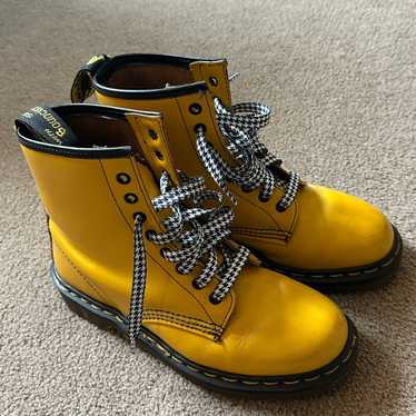 DOC DR. MARTENS YELLOW LOGO BOOTS SMOOTH LEATHER RARE… - Gem