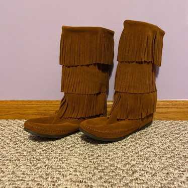 minnetonka moccasin fringe booties