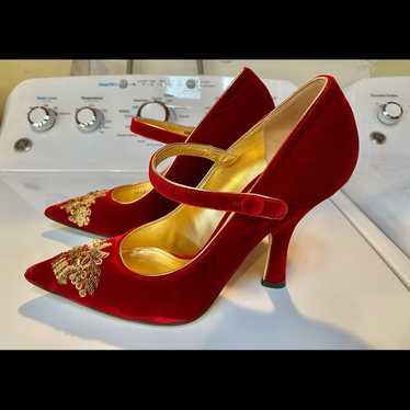 【VIP価格】DOLCE & GABBANA Baroque Velvet Heels Dolce & Gabbana Black Gold Baroque Velvet Heels Crystal