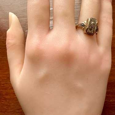 Class rings 10k yellow - Gem