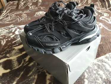 Balenciaga track sneaker sz - Gem Balenciaga track sneaker sz - Gem