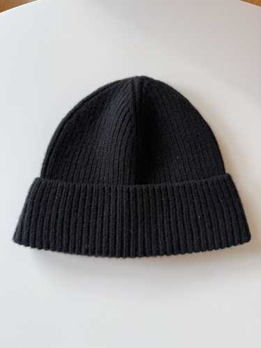 帽子 JJJJOUND MERINO WOOL BEANIE JJJJound Merino - Red Beanie by Kyron Warrick | Basic.Space