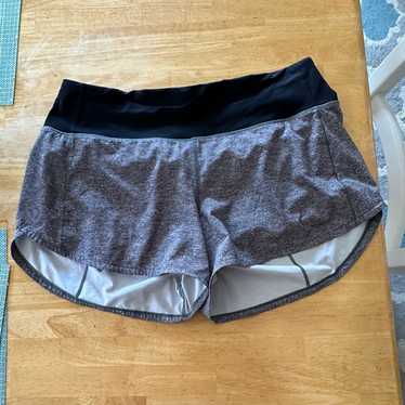 Lululemon Speed Up Shorts Size 8 - image 1