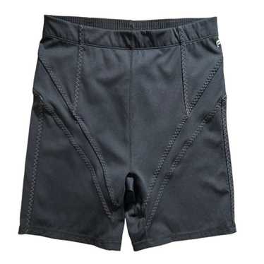 Fabletics High Waisted Statement Motion365 Shorts 