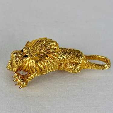 Vintage jomaz lion brooch - Gem