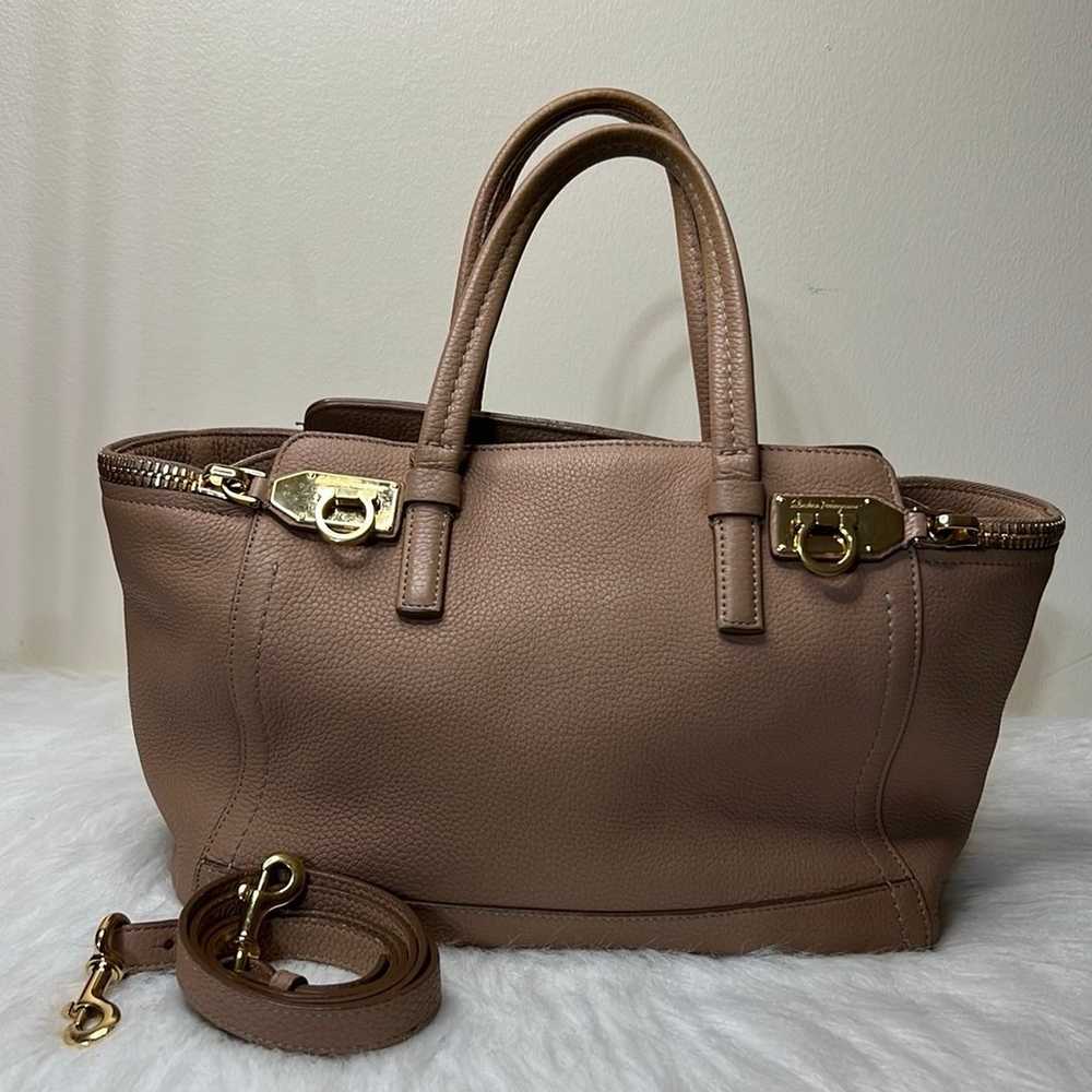 フェラガモ フィアンマ ハンドバッグ 2way ショルダー レザー 白 鍵付 Salvatore Ferragamo Leather handbag