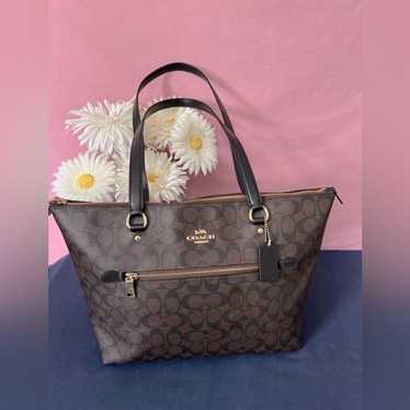 Coach signature gallery pocket - Gem