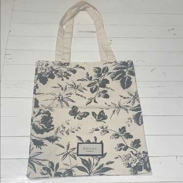 GUCCI★素敵！FLORAL PRINT Coated Canvas TOTE BAG Gucci-Floral-Embroidered-Soft-