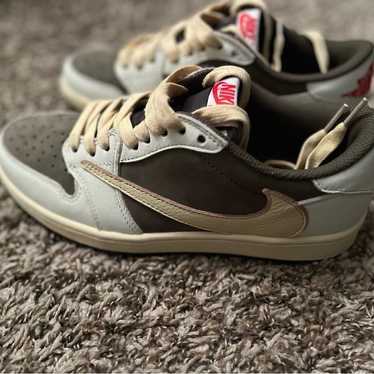 Travis Scott X Jordan 1 Low Dark Mochas