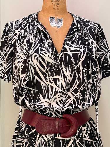 1970s Dress, Grasses Print, Wrinkle Free!