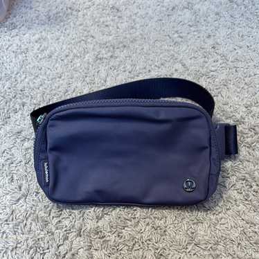 新品 ルルレモン ベルトバッグ - Navy Lululemon navy belt bag - Gem