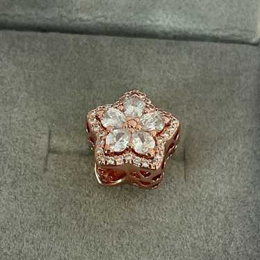 Pandora Sparkling Snowflake Pav Charm