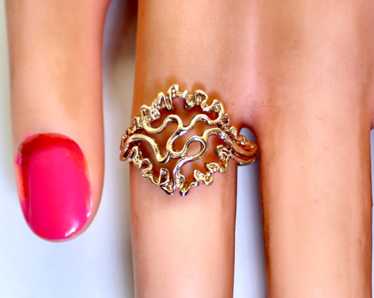 Extremely Unique & Beautiful 14k Solid Gold Ladies