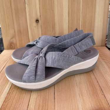 Cloudsteppers by Clarks cushion soft Sandals- size