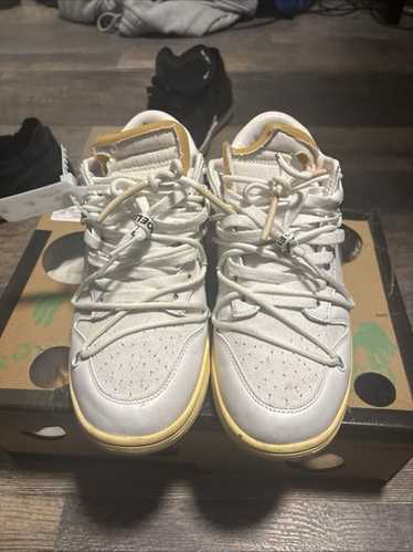 OFF-WHITE ハンタナトロストリンクフティ OMBB118S24FLE001 1001 Off-White™ - ODSY-1000 Sneaker | HBX - ハイプビースト