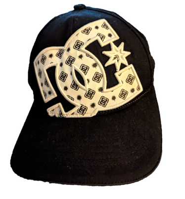 DC Shoes Large Logo Black and White Hat Cap Flexfi