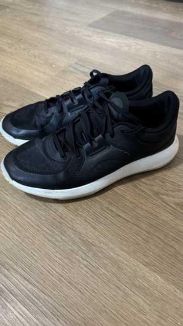 Lululemon strongfeel training - Gem