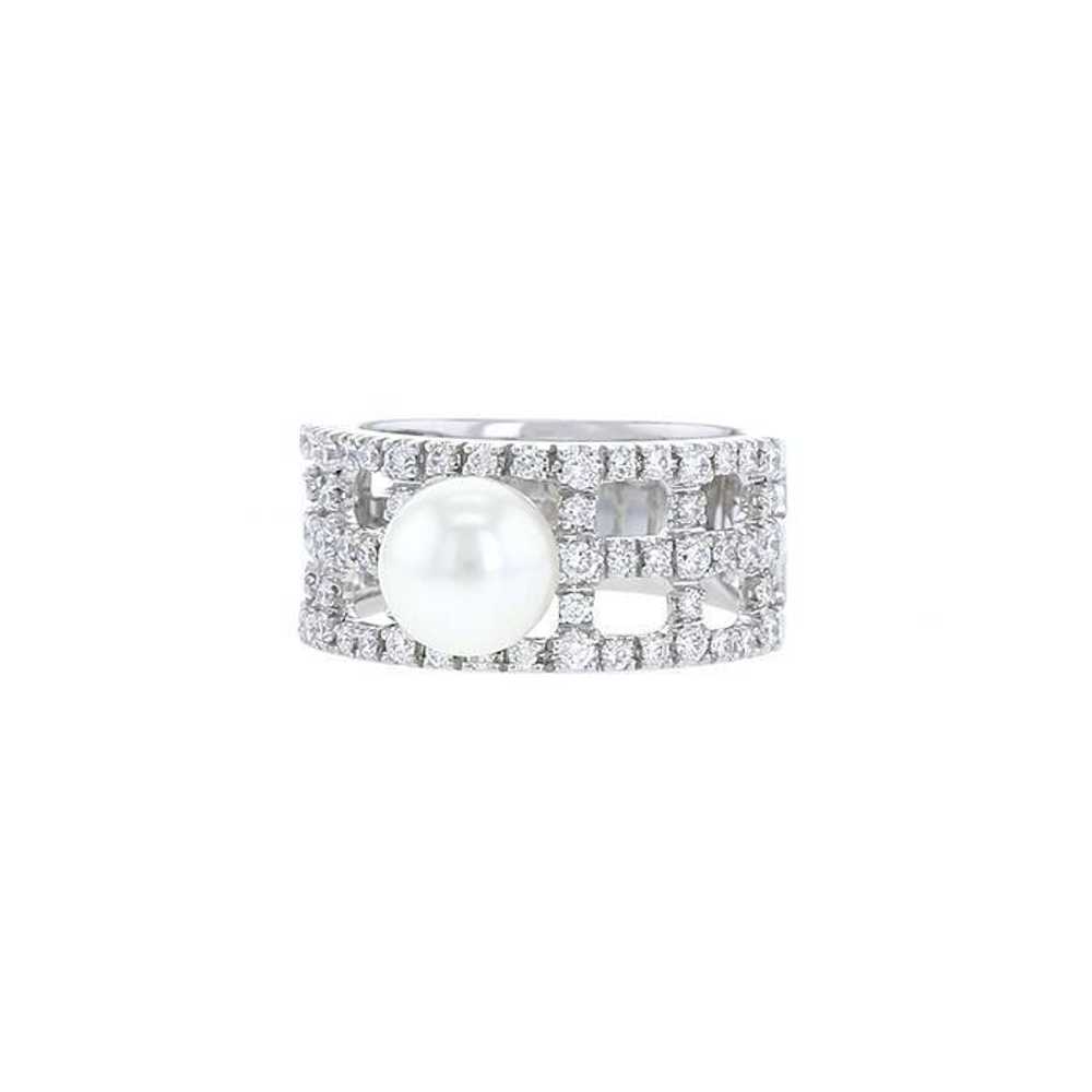 Mikimoto ring in platinium, cultured pearl and diamonds Collector Square Ref: 41 65 06