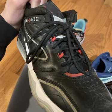 WORN BUT STILL GOOD CONDITION BLACK AND RED JORDAN