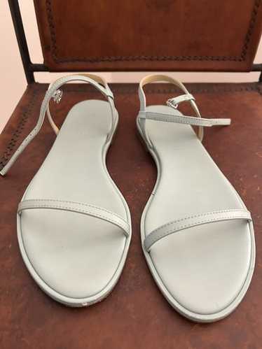 【関税込み】Aeyde オフホワイト Nettie レザー サンダル Aeyde | NETTIE Creamy Nappa Flat Sandal