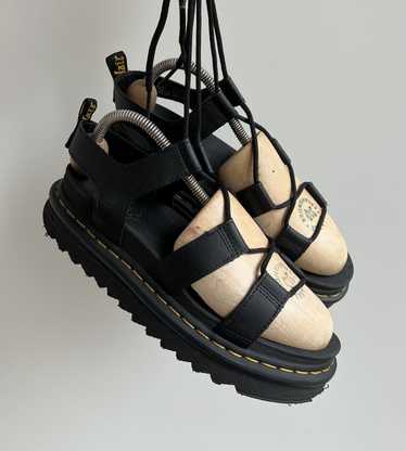 【Dr.Martens】 ★ Nartilla ★ BLACK Amazon.com | Dr. Martens Women's Nartilla Sandal, Black