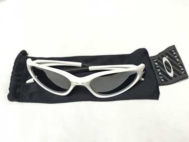 90'sOakley.old Oakleyシルバー サングラス y2k 90'sOakley.old Oakleyシルバー サングラス y2k - メルカリ