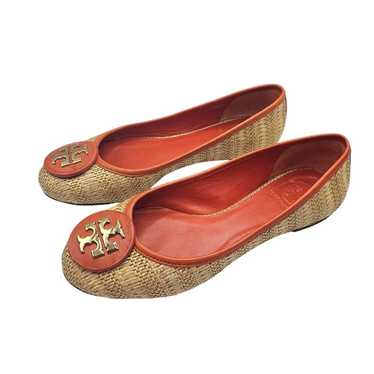 Tory Burch Reva Woven Raffia Straw Flats In Red Or