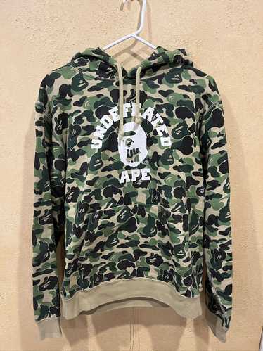 Bape x undefeated hoodie - Gem
