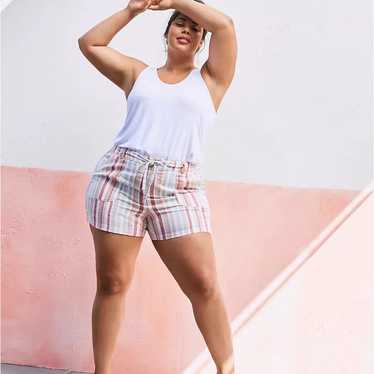 Torrid 5 Inch Pull-On Linen Blend Mid-Rise Short S