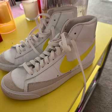 Nike Blazers - Neon Yellow! - Gem