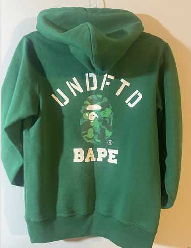 送料無料！BAPE X UNDEFEATED ABC COLLEGE PULLOVER HOODIE Bape-X-Undefeated-Abc-College-