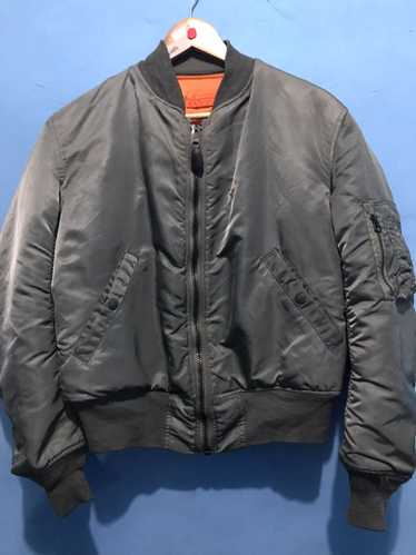 ジャケット・アウター ALPHA INDUSTRIES MA-1 VINTAGE 1968 MODEL Vintage 1968 Alpha Industries USAF Flight MA-1 Reversible