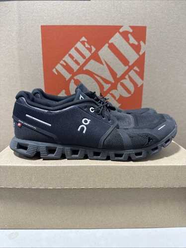 美品　オン　ON CLOUD5 27.0 ALL BLACK 59.98986 3f51098935ae5f02e31583306e3a16