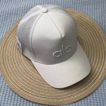 ★alo★ District Trucker Hat ベージュ District Trucker Hat - Gravel | ALO
