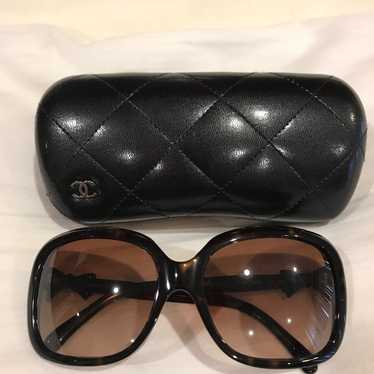 【美品】 CHANEL sunglasses リボン 箱ケースなし Chanel Sunglasses 5494 c.1047/S6 Black Silver Oversized