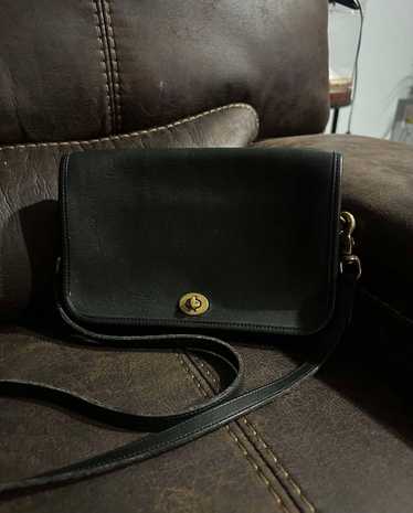 Vintage Coach Pocket Purse in Black Leather, Style 9755