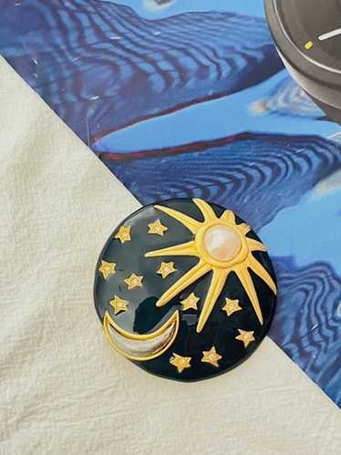 海外ブランド  KARL LAGERFELD,Sun,Moon,Stars,Vintage Gem - brooch,Lagerfel… アクセサリー