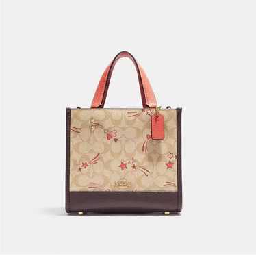 [Coach X Jennifer Lopez] デンプシー トート 22 Nyc Skyline COACH® Outlet | Coach X Jennifer Lopez Dempsey Tote Bag 22