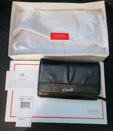 COACH ソーホーコンパクトウォレットSOHO COMPACT CLUTCH COACH ソーホーコンパクトウォレットSOHO COMPACT CLUTCH SALE